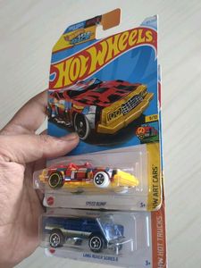 Hot Wheels 2-Pack: Land Rover &amp; Speed Bump
