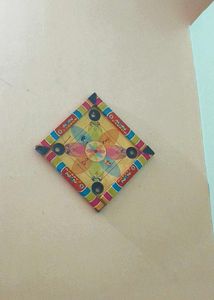 Carrom board
