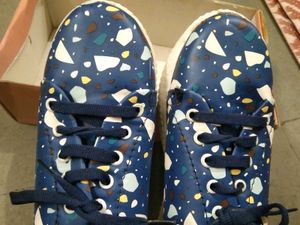 BLUE SNEAKERS FOR GIRLS