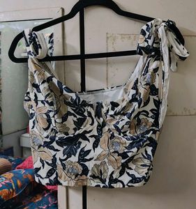Floral Print Tie Shoulder Crop Top