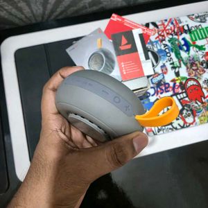 Boat Stone 105 Portable Speaker.
