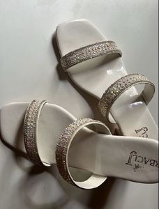 HEEL 👠