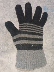 Striped Knit Gloves