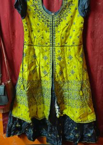 Elegant Embroidered Kurta Set