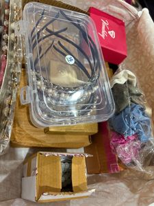 Accessories Gift Box 260/- only