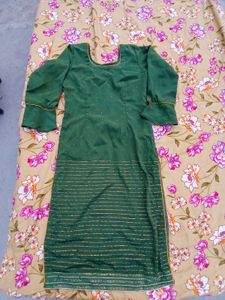 Full Set Of Salwar Kameez And Duppta