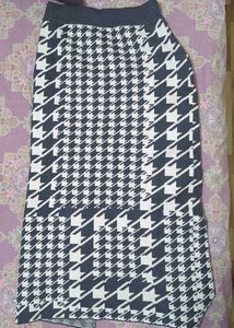 Houndstooth Knit Skirt