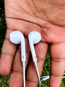 Apple Original Earphone (Got While Buying iphoneSE