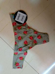 Clovia Brief L Size Throne