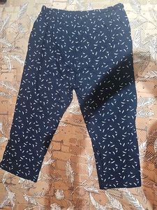 Printed Capri Pants