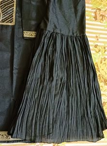 A Beautiful Libas Kurti Sharara Set