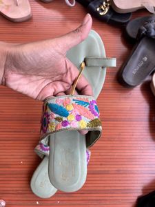 Women Flat Footwear
