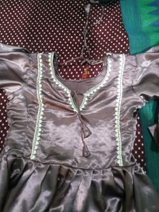 Elegant Ethnic gown &amp; Pants Set leyarr gow