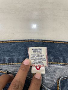 Grab the Grail: Vintage True Religion 👖✨