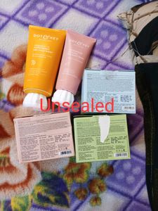 Dot &amp; Key Skincare Set (Pack Of 15)