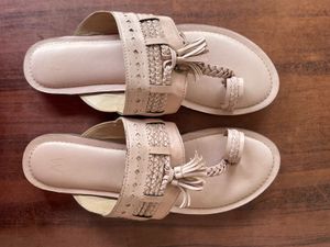 Stylish Women&#39;s Flats &amp; Sandals