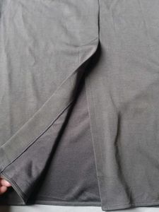 UNIQLO skirt straight-cut silhouette