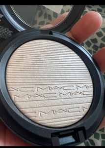New MAC Highlighter- Double Gleam