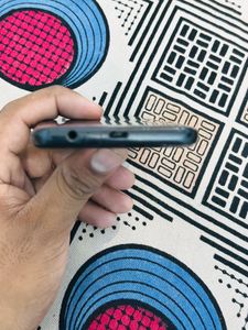 📱 Samsung Smartphone – Fully Working Display