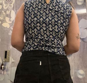 Patterned Sleeveless Top