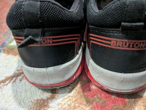 Bruton Black Sneakers