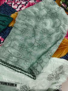 beautiful Punjabi suit heavy dupatta