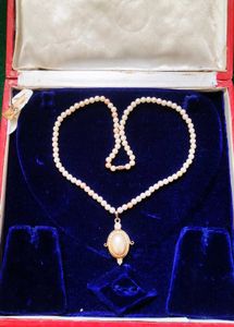 Vintage Pearl Necklace with Pendant