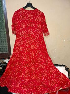 Red &amp; Gold Paisley Print Kurti