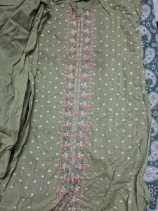 Elegant Green Embroidered Kurta