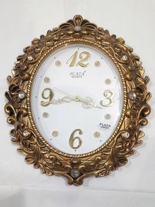 Wall Clock & Decor ⏰️