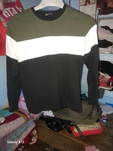 Color Block Long Sleeve Tee