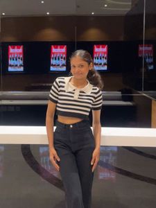 Striped Crop Top &amp; Black Jeans Outfit