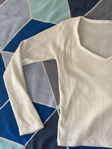 Cute White Long Sleeve Crop Top