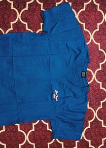 Women&#39;s Classic Blue V-Neck T-Shirt