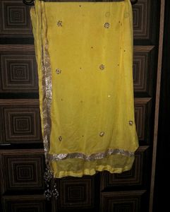 Yellow Dupatta With Latkane ☀️🌼💛