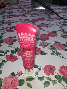Lotus Daily Cream