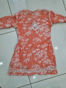 Chikankari Short Kurti