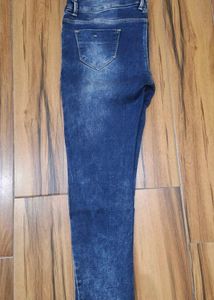 Stylish Blue Denim Jeans for women
