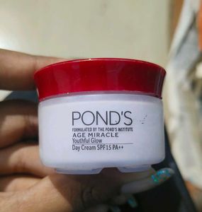 Wow niacinamide Serum (Free Ponds Creamy)