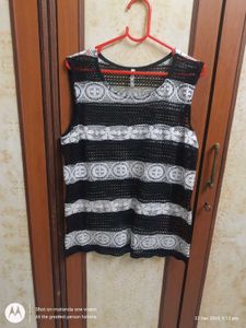 Leecooper Branded Top