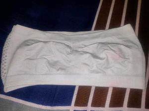 Comfortable White Strapless Bra