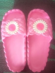 Ladies And Girls Flip Flop Slippers