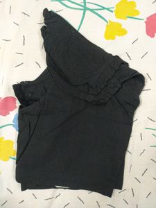 Black cotton Blouse Size 36 Short Sleeves Puffed