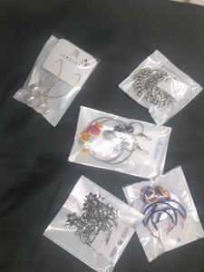5 Pieces Of Designer And Trending Earing