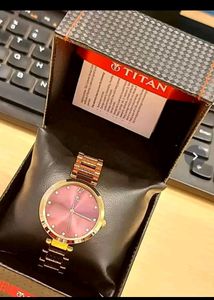 Titan New Women Purple Analogue Watch 2480WM02