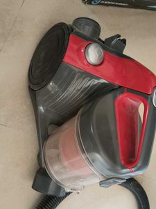 Croma Vacuum Cleaner