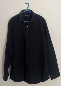 Van Heusen Black Long Sleeve Button Down