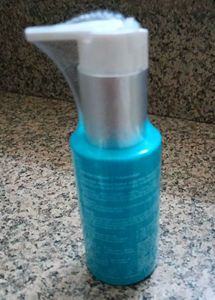 SkinKraft Moisturizing Cleanser