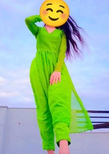 Naira Cut Kurti With Pant