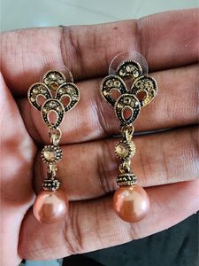Pearl Earring